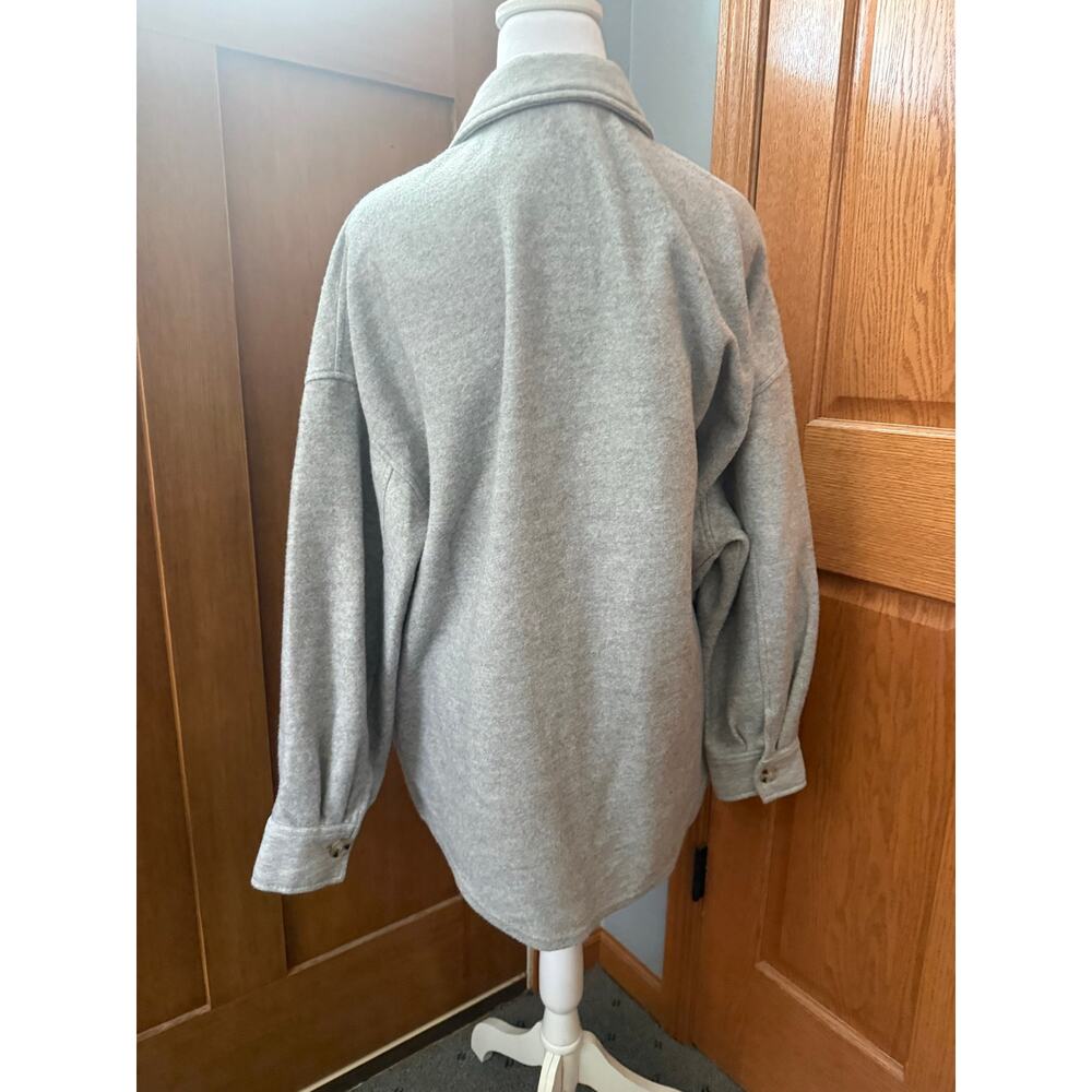 Mountain and Isles Gray Flannel Shacket Size Large - Picture 3 of 5